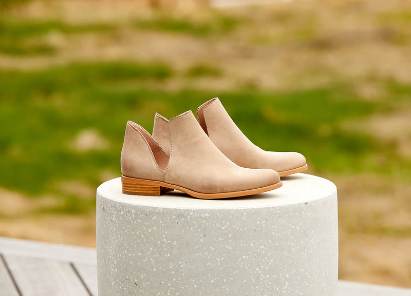 Burke Bootie | Taupe Nubuck