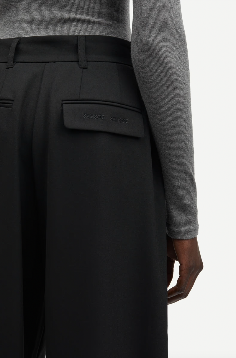 Saluzy Trouser | Black