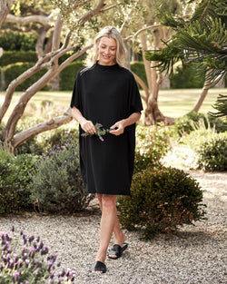 LBD With Pockets, Shift Gown